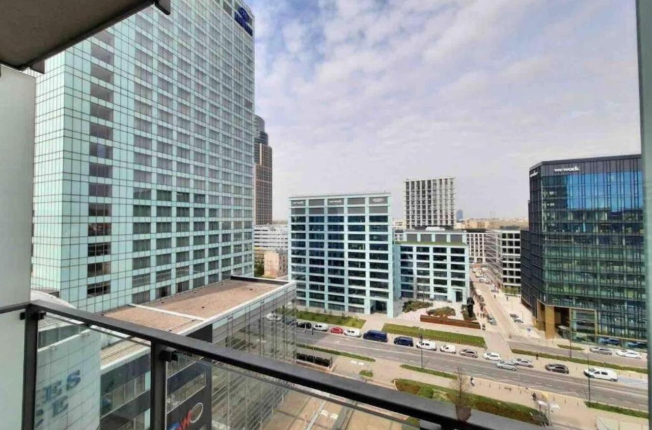 Platinum Tower - City Center - Golden Apartments Warszawa Exteriör bild